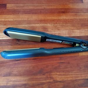2" GHD Gold Professional Hair Straightener